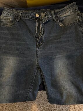 Women’s Dark Blue Washed Jeans - Classic Straight Fit